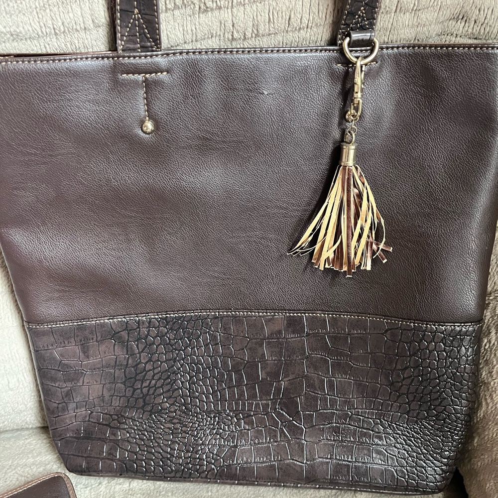Brown Faux Leather Tote Bag Set, Includes Wallet and Cosmetic Bag - Picture 2 of 11